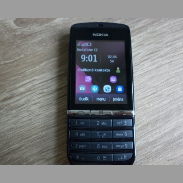 Nokia Asha 300,5MPx foto,slot microSD