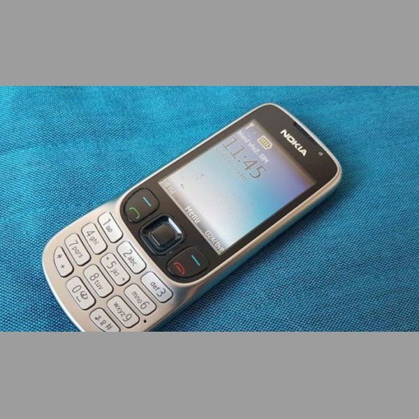 Mobilní telefon Nokia 6303i classic - stříbrná
