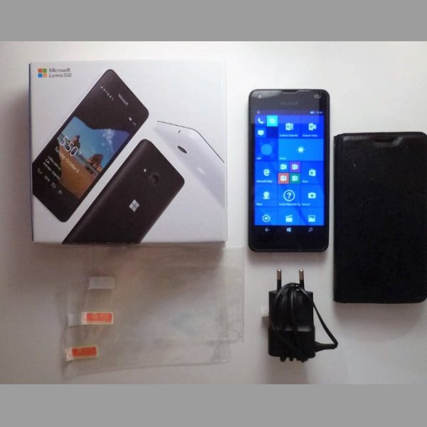 Nokia/Microsoft Lumia 550 - plně funkční - 2 kusy