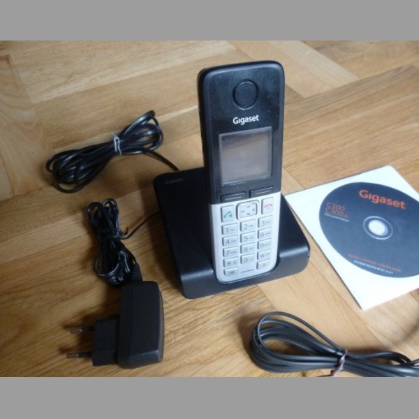 Bezdrátový domácí telefon Gigaset C300