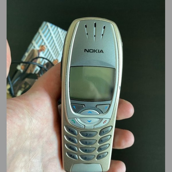 Nokia 6310 vč.originálního návodu a Nokia nabíječky